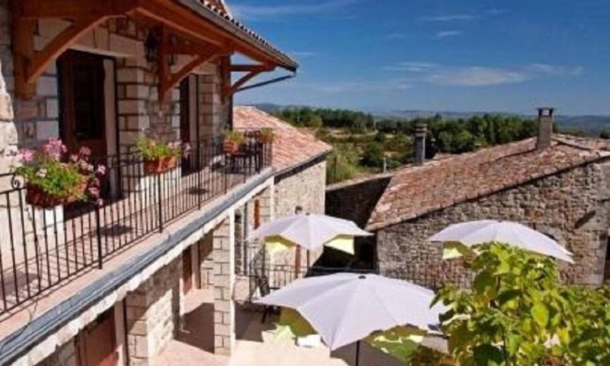 Mercuer Hotel | Aux Vieux Arceaux