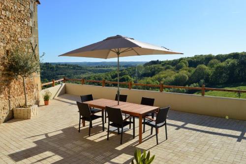 Rouffignac-Saint-Cernin-de-Reilhac House | Aux Volets Bleus Chez Mark & Sylvie