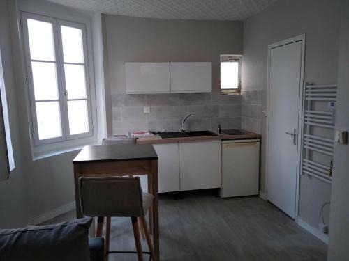 Auxerre Apartment | Auxerre rue Joubert