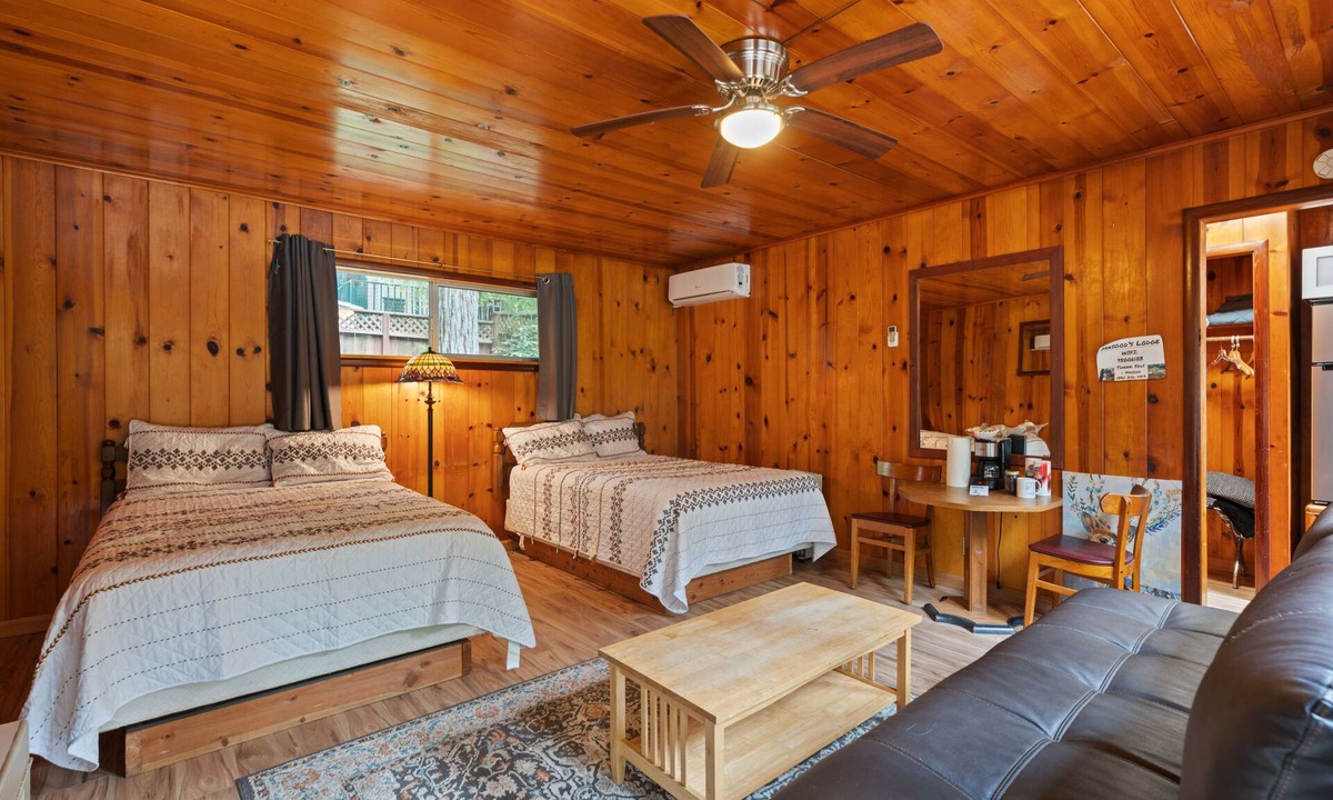 Boulder Creek Hotel | Ava - Room Masoods Lodge