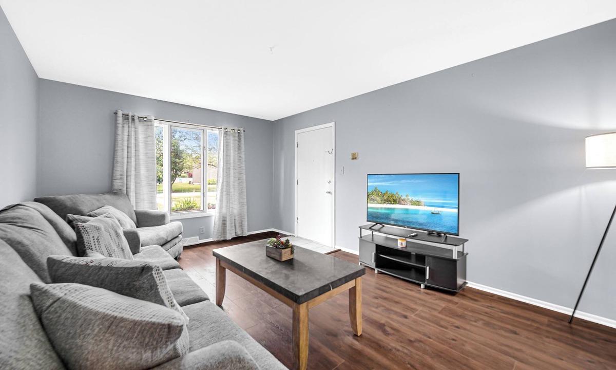 Munster Apartment | AVAIL 7/2/26- 2BR CONDO by Shops Hospitals & Chicago