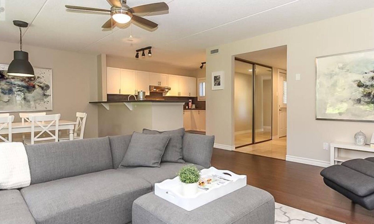 Collingwood Ski Chalet | Avail June 2026. 3 Bed, Main fl. Lighthouse Point. 2 min walk to beach.