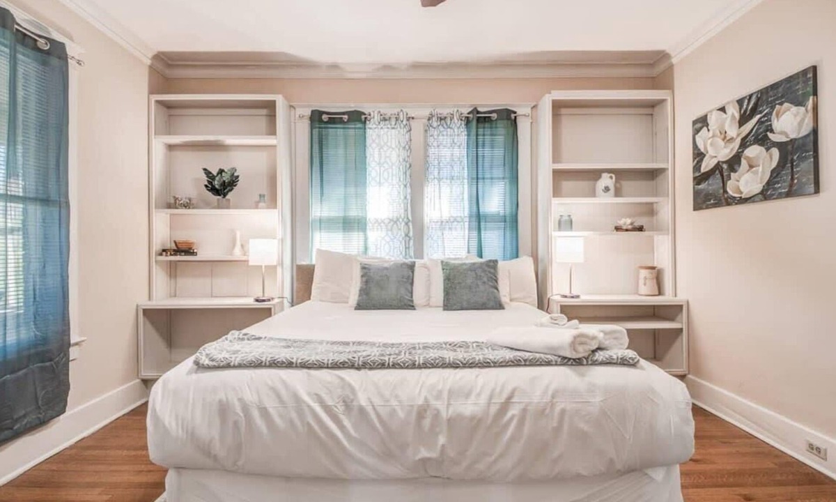 Evergreen Apartment | Avalon Nest Upstairs