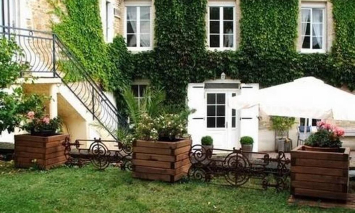 Avenay Apartment | Avenay: Country Cottage, typical Norman house