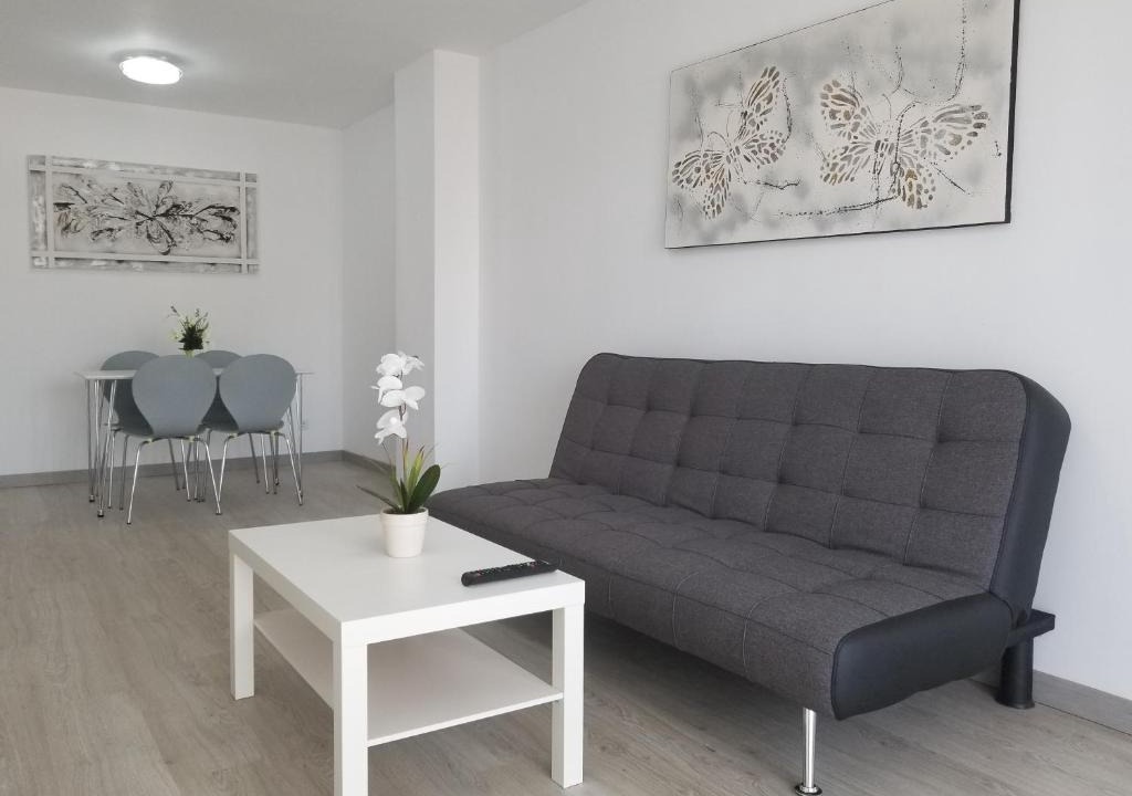 Raval Roig Apartment | Avenida de Denia N11 close to the Beach