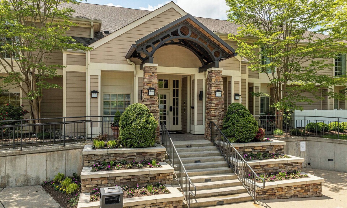 Malvern Hotel | AVIA Residences on Lincoln- Extended Stay