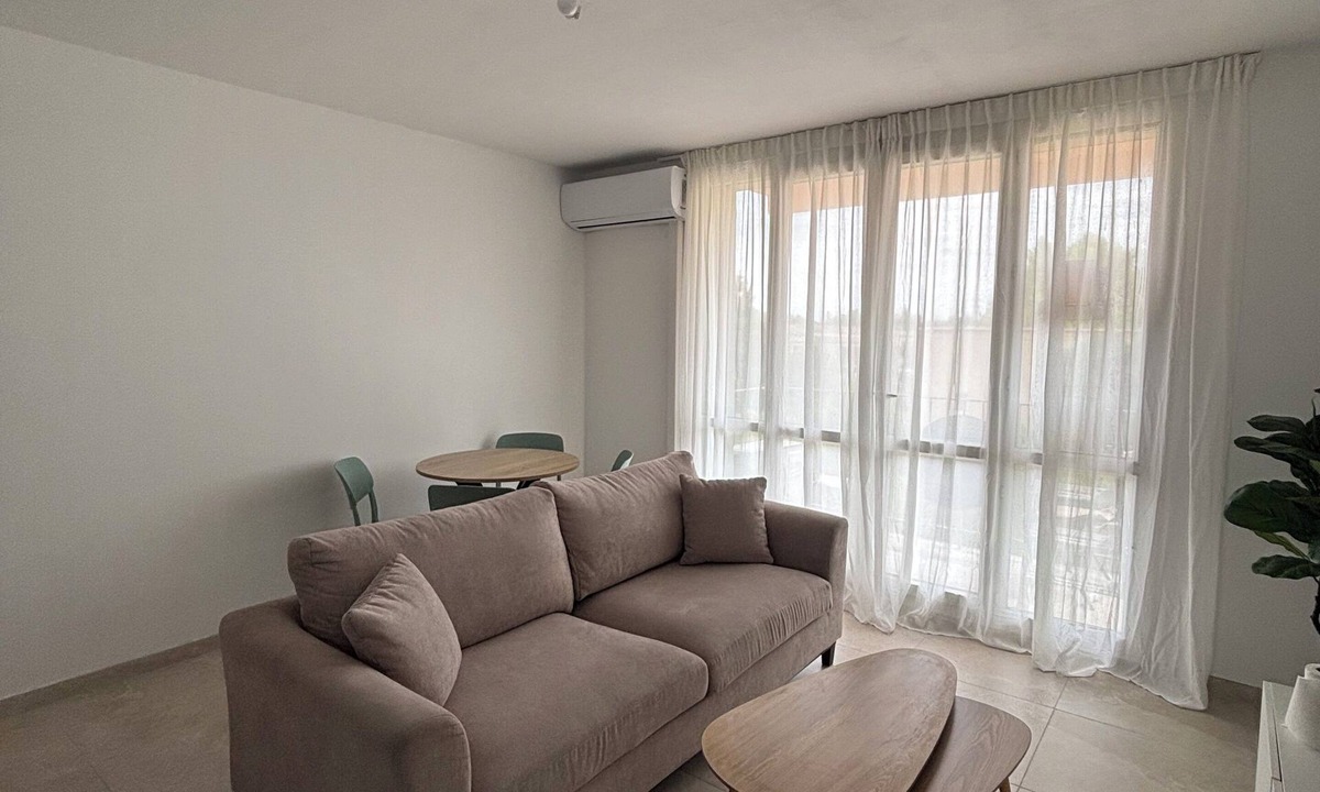 Le Pontet Apartment | Avignon : Appartement du Soleil