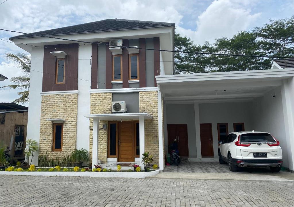 Ngaglik House | AW Lor House - Yogyakarta