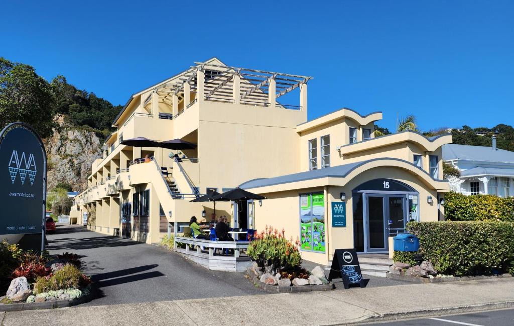 Whakatane Hotel | Awa Motel