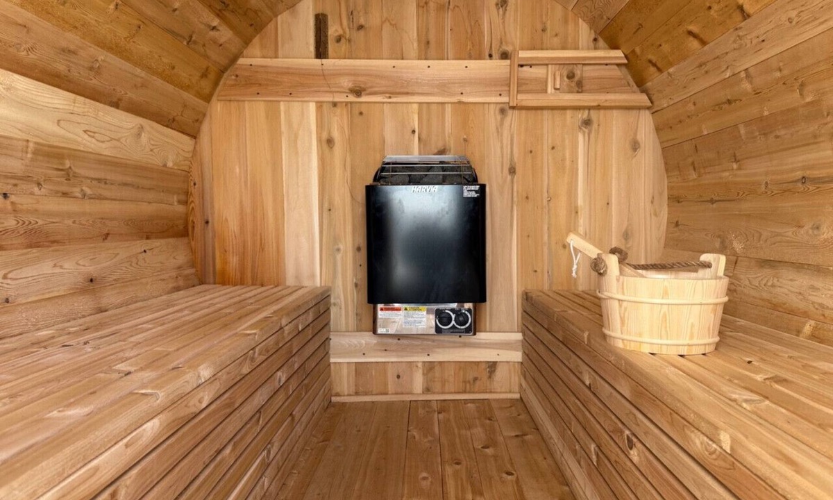 Gracefield Cottage | Awaken by the Lake Cottage | Sauna 3BR View