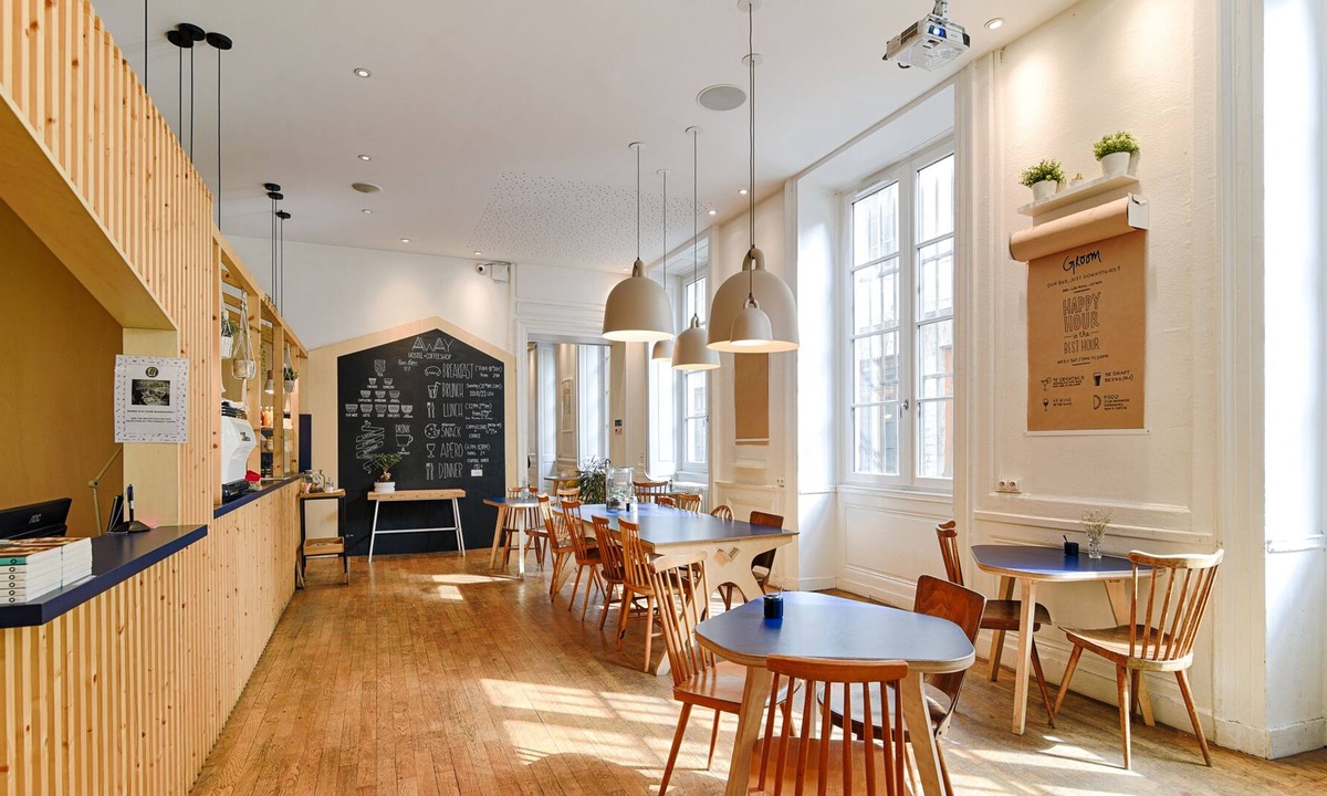 Griffon - Royale Hostel | Away Hostel & Coffee Shop