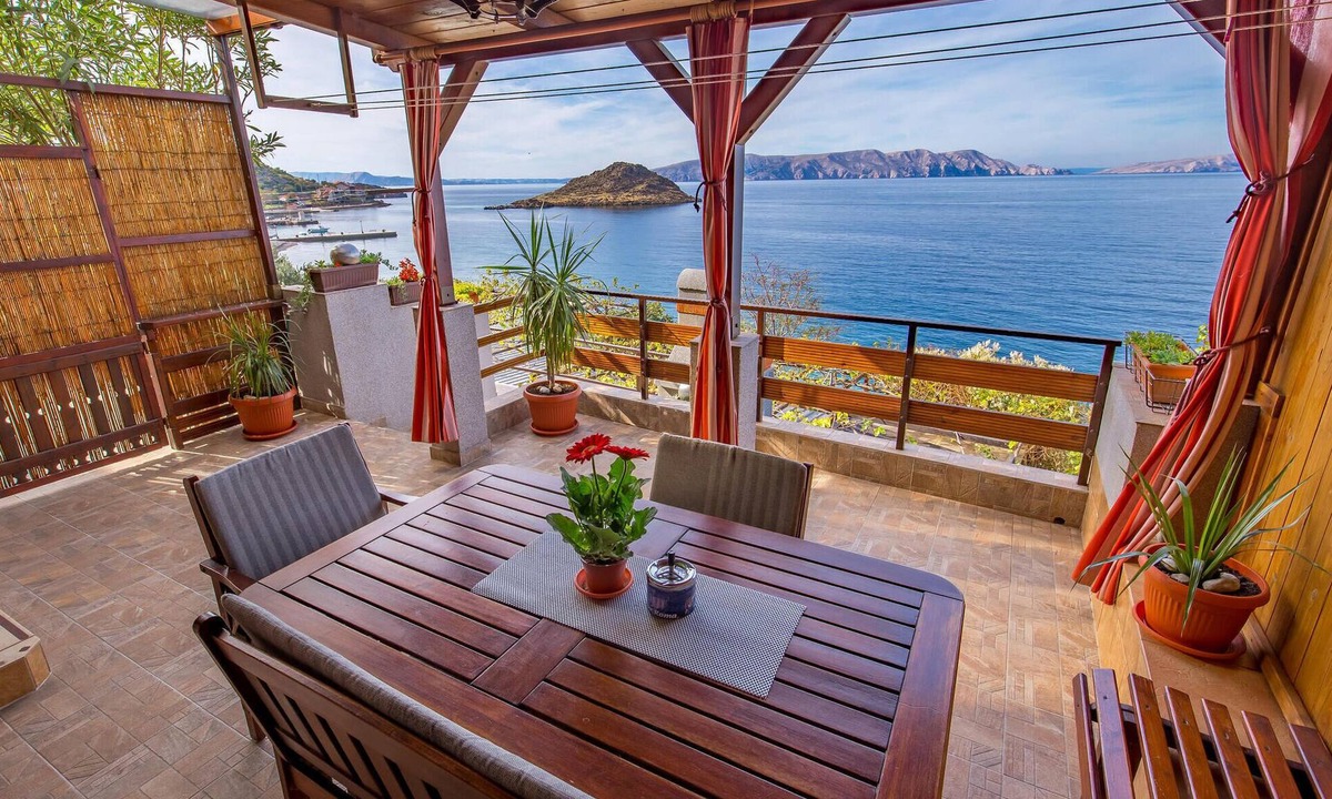 Sveti Juraj Apartment | Awesome apartment in Sveti Juraj with WiFi