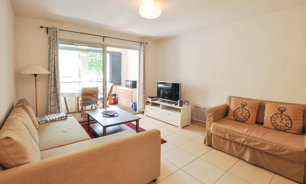 Golfe Juan Apartment | Awesome apartment in Vallauris