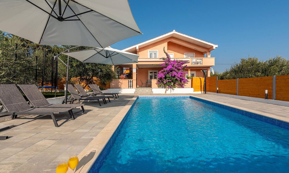 Sveti Filip i Jakov Apartment | Awesome apartment in Glavica