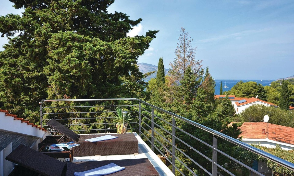 Stari Grad Apartment | Awesome apartment in Stari Grad with WiFi