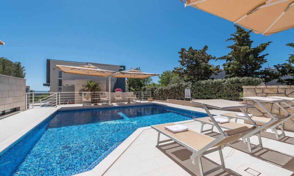 Novalja Apartment | Awesome apartment in Novalja with swimming pool