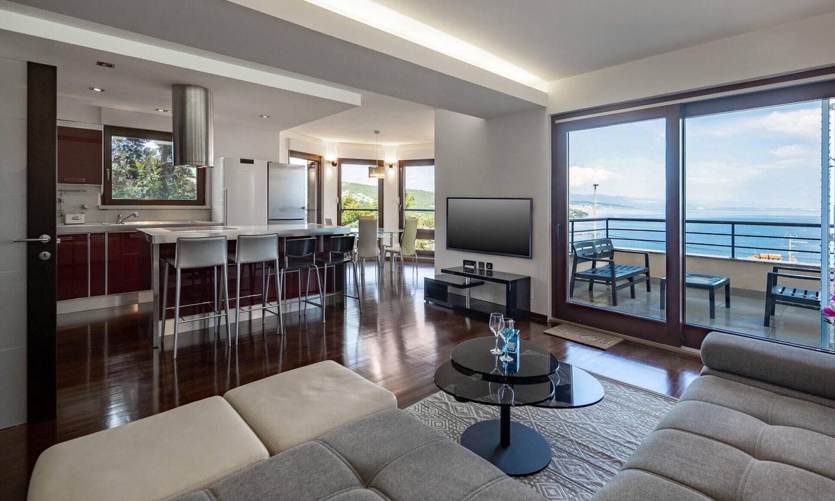 Volosko Apartment | Awesome apartment in Opatija with house sea view