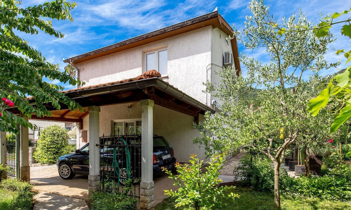 Rukavac Apartment | Awesome apartment in Rukavac with WiFi