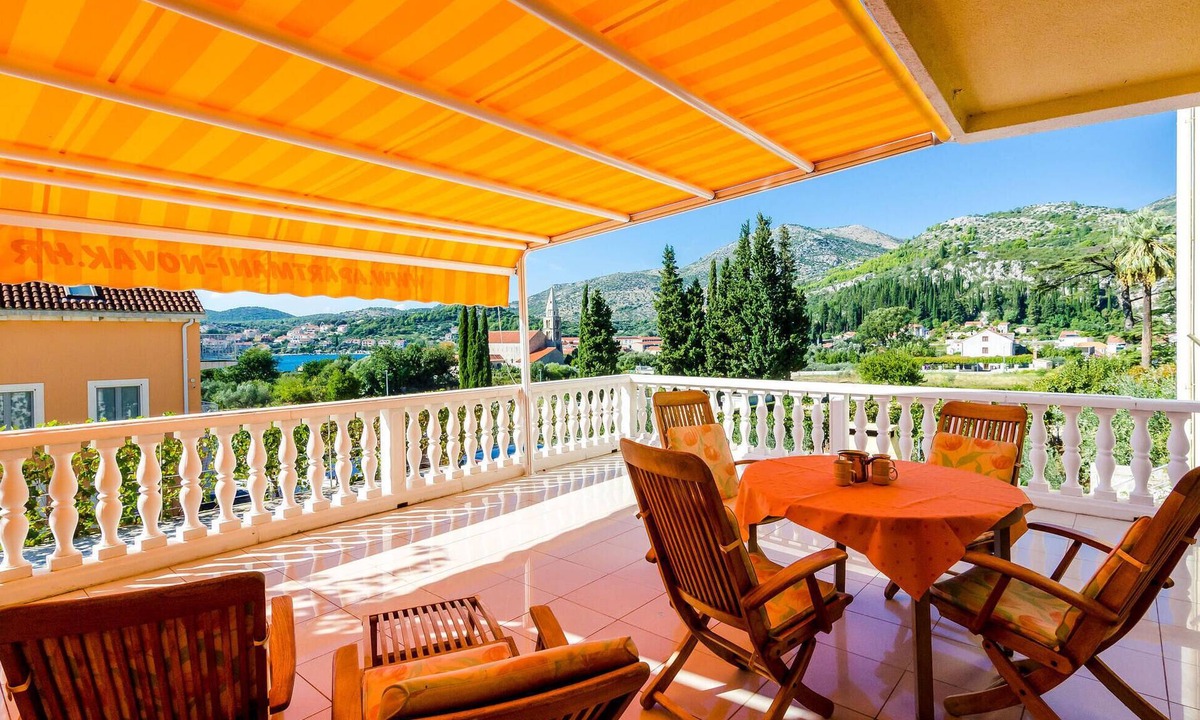 Slano Apartment | Awesome apartment in Slano with sauna