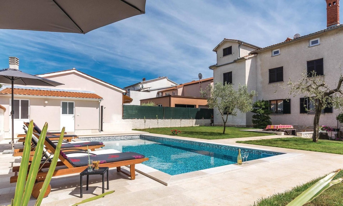 Stinjan Apartment | Awesome apartment in Stinjan