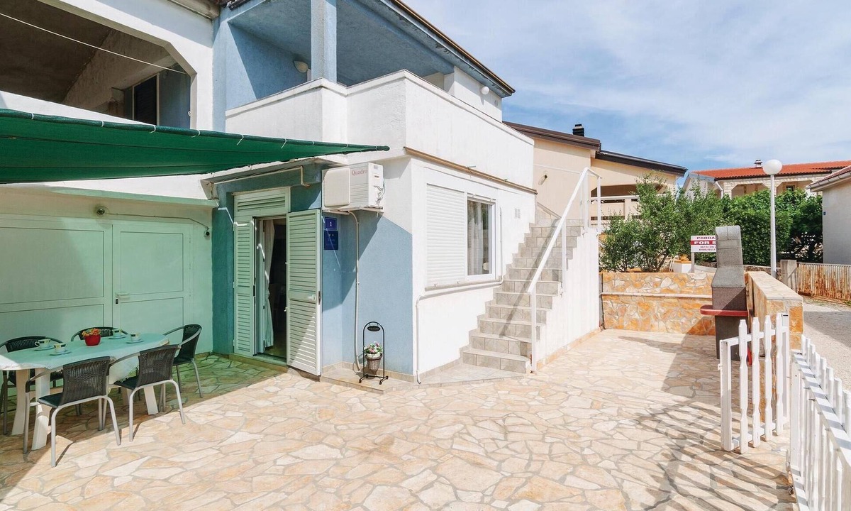 Vir Apartment | Awesome apartment in Vir with WiFi