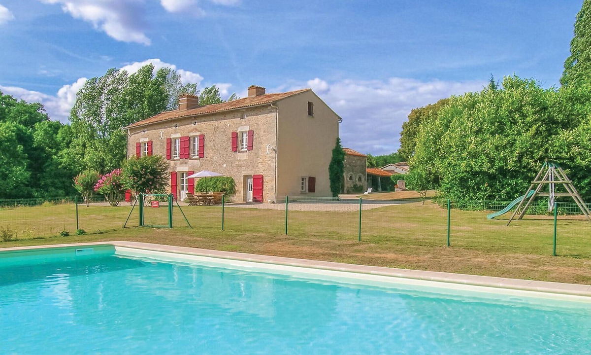 Saint-Maixent-de-Beugne House | Awesome home in St Maixent de Beugné