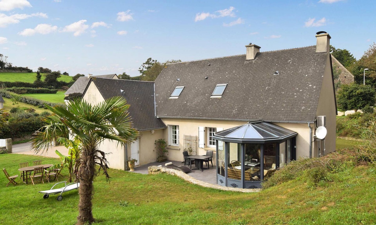Omonville-la-Rogue House | Awesome home in Omonville-la-Rogue with WiFi