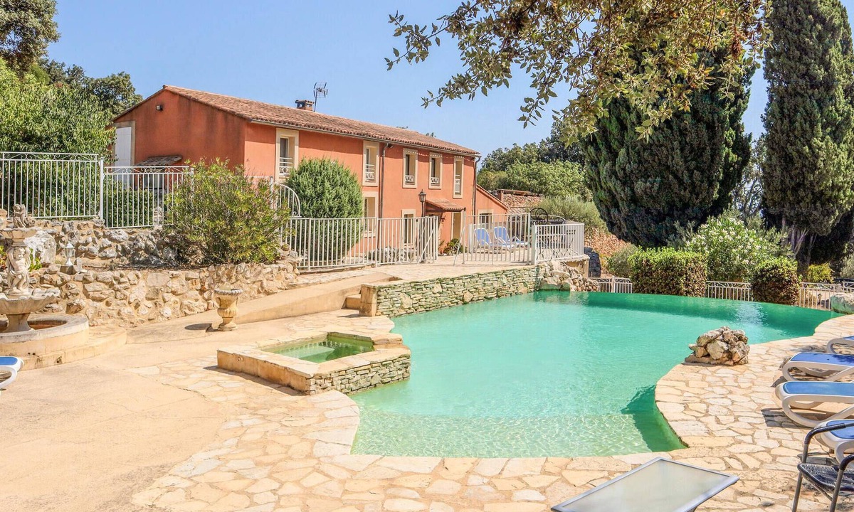 Rochefort-du-Gard House | Awesome home in Rochefort-du-Gard