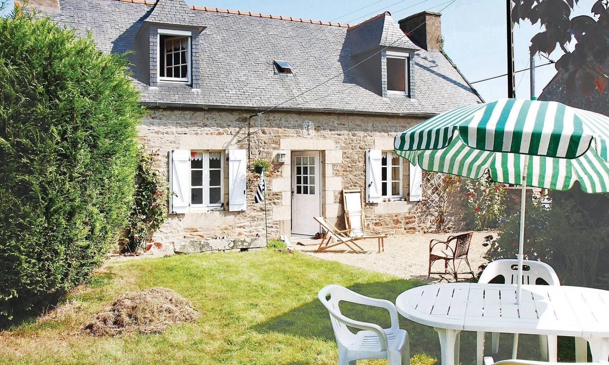 Pleumeur-Gautier House | Awesome home in Pleumeur Gautier