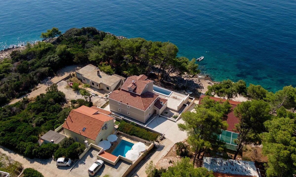 Blato House | Awesome home in Blato