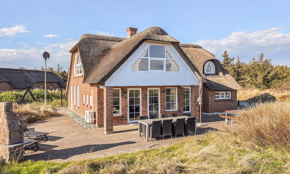 Blavand Strand House | Awesome home in Blåvand with sauna