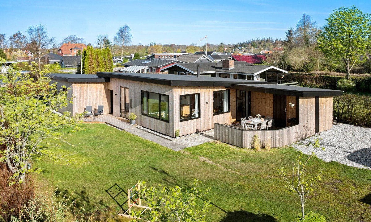 Hvidbjerg Strand House | Awesome home in Børkop with kitchen
