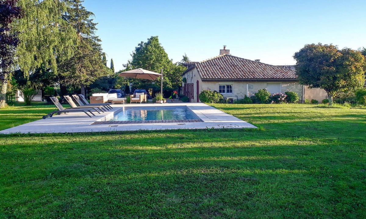 Doulezon House | Awesome home in Doulezon