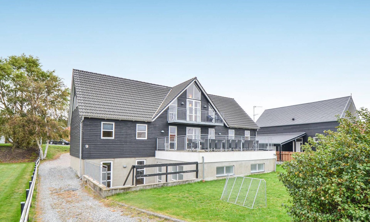 Vibæk Strand House | Awesome home in Ebeltoft with sauna