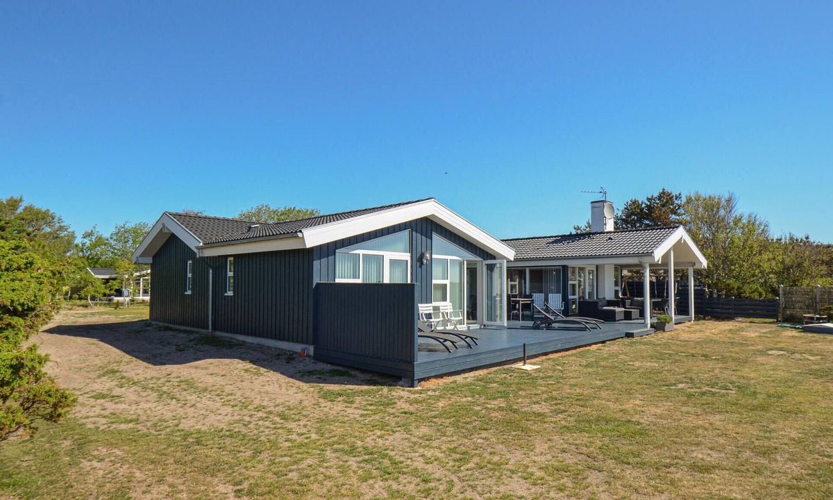 Øer Strand House | Awesome home in Ebeltoft with WiFi