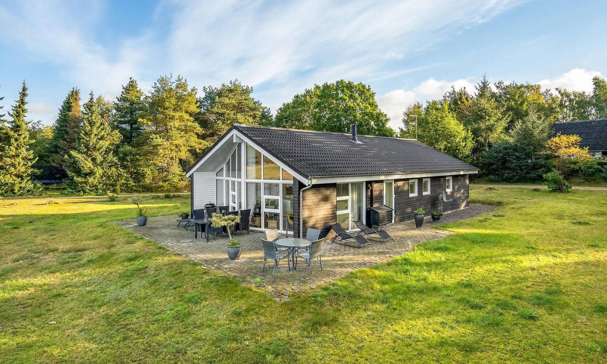 Øksenmølle House | Awesome home in Ebeltoft with WiFi