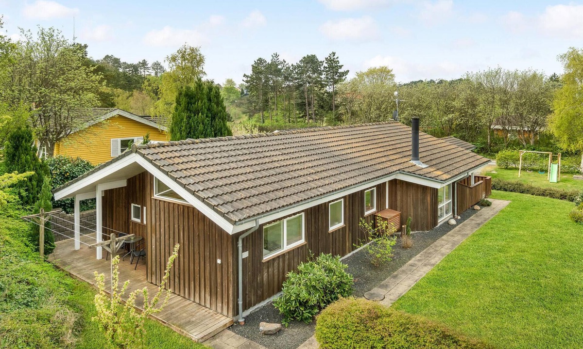 Syddjurs Kommune House | Awesome home in Ebeltoft with kitchen