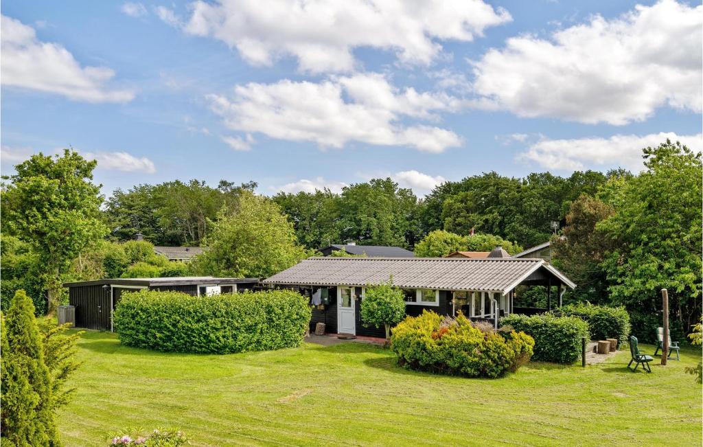 Hvalpsund House | Awesome Home In Farsø With Wifi