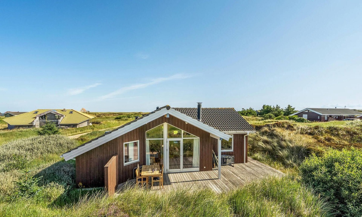 Lild Strand House | Awesome home in Frøstrup with sauna