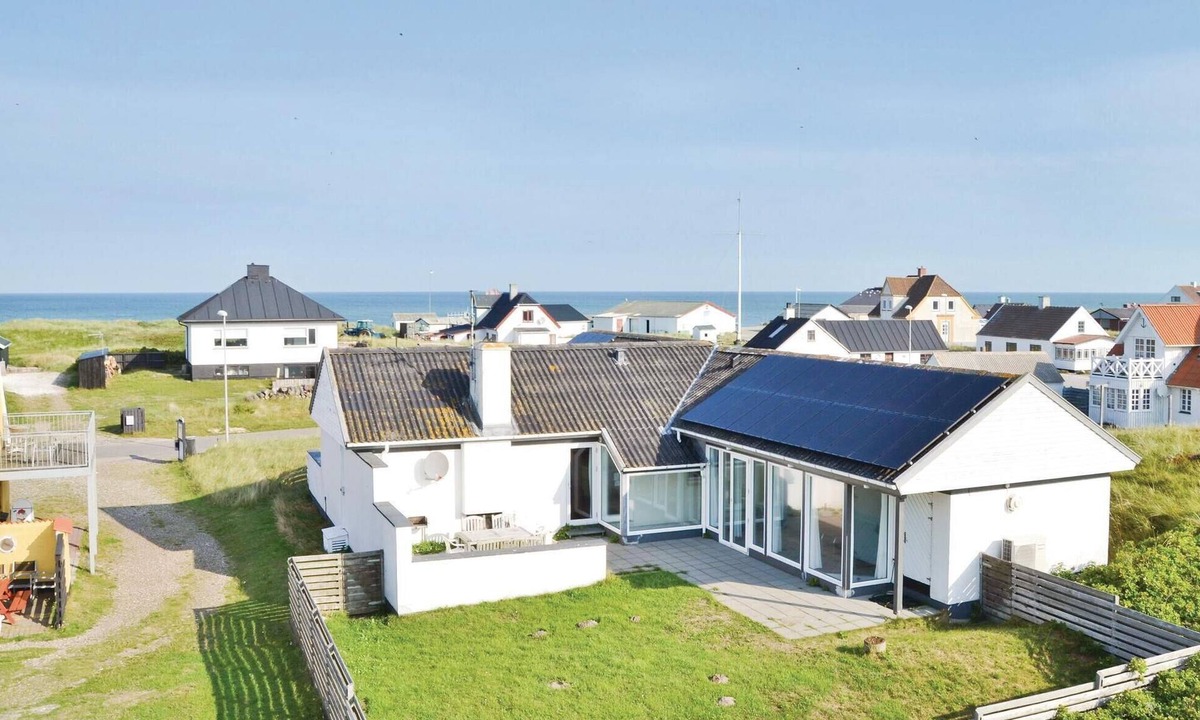Lild Strand House | Awesome home in Frøstrup with sauna