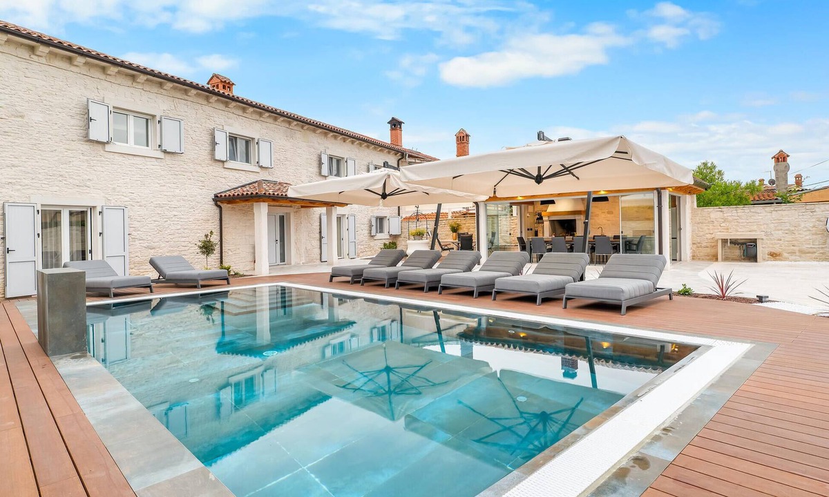 Gajana House | Awesome home in Gajana