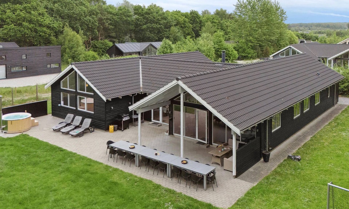 Fjellerup Strand House | Awesome home in Glesborg with sauna