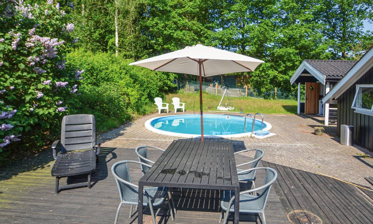 Glesborg House | Awesome home in Glesborg with sauna