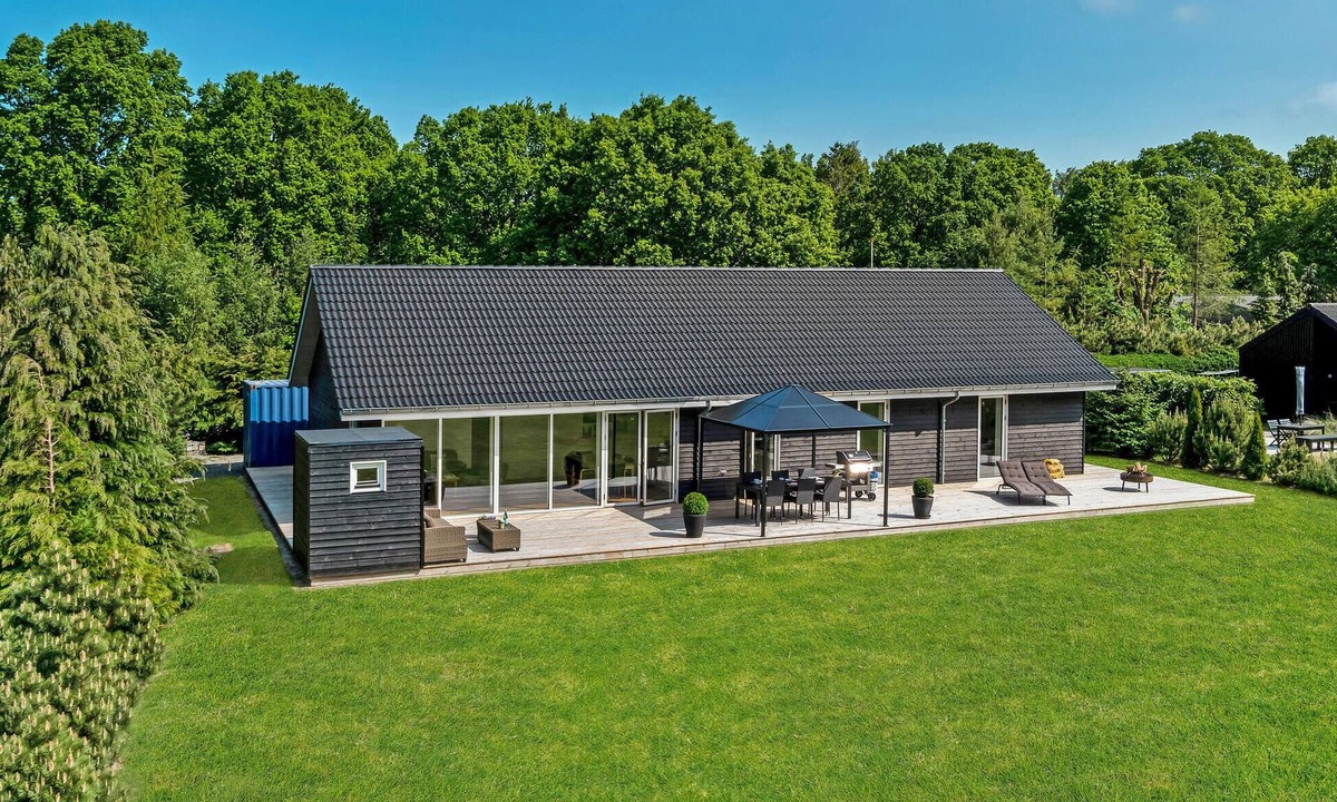 Fjellerup Strand House | Awesome home in Glesborg with sauna