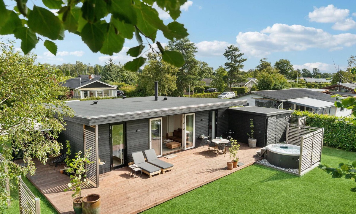 Grena Strand House | Awesome home in Grenaa with kitchen