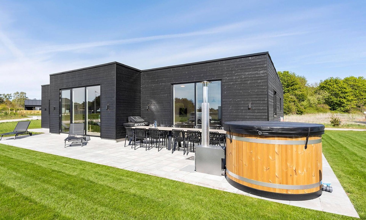 Grenaa House | Awesome home in Grenaa with sauna