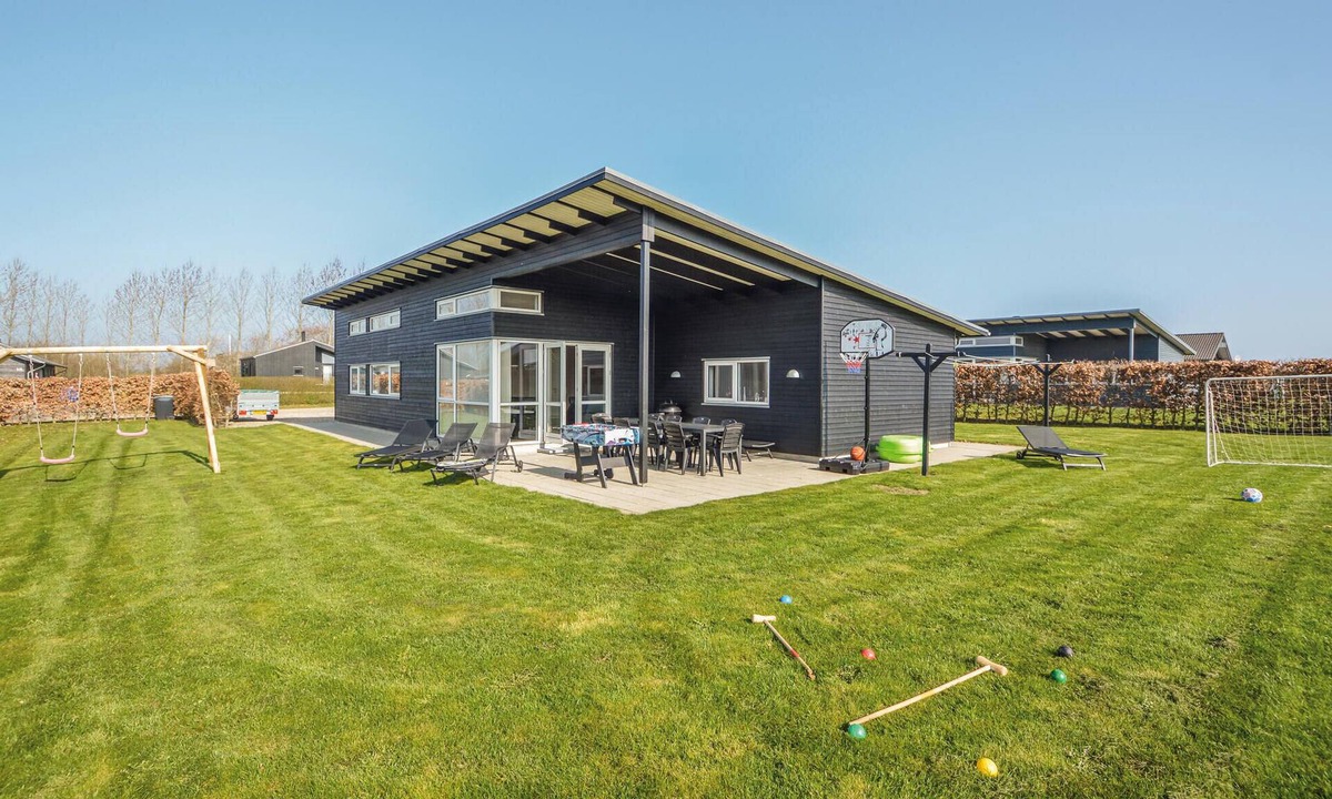 Flovt Strand House | Awesome home in Haderslev with sauna