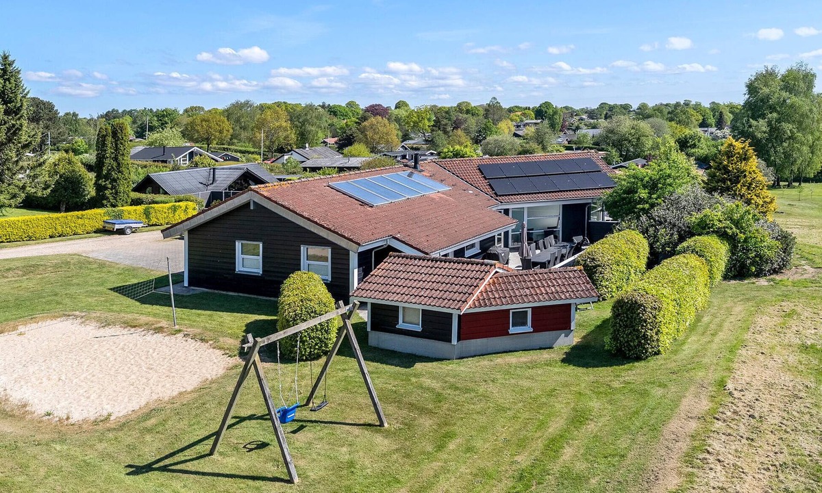 Hejlsminde Strand House | Awesome home in Hejls with sauna