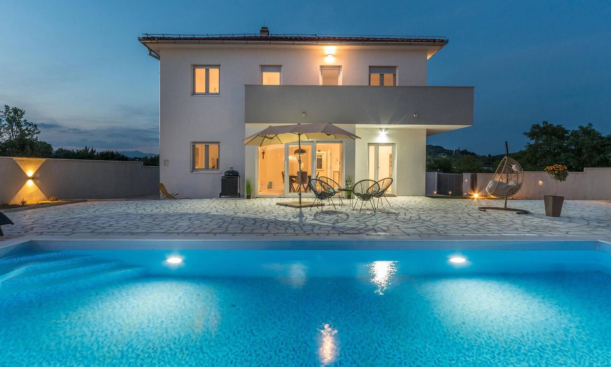 Polaca House | Awesome home in Donja Jagodnja