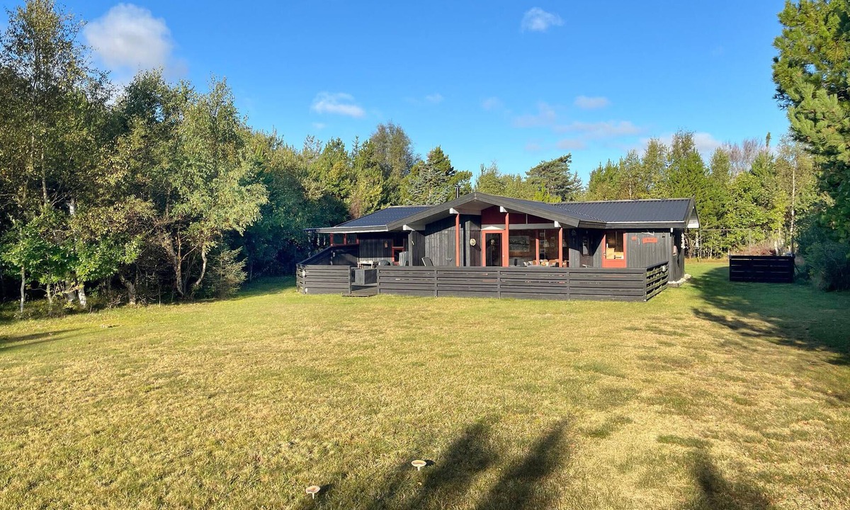 Bratten Strand House | Awesome home in Jerup with WiFi